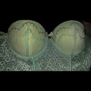 NEVER WORN! Sexy push-up (Price negotiable)